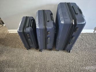 Luggage set