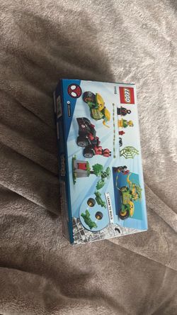 Lego marvel spin and chase electro dinosaur vehicle chase 124 pieces