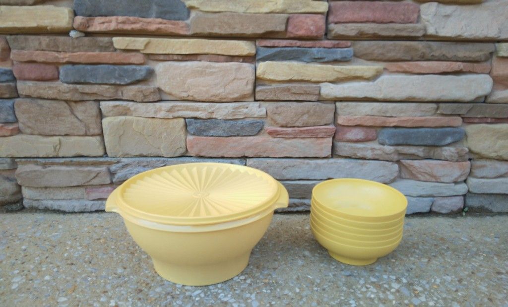 Vintage Tupperware Salad Bowl/Lid & Bowls