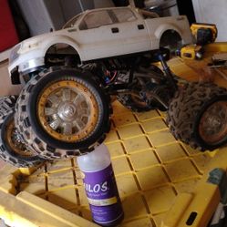 R/C CARS,TRUCKS,CRAWLERS AND MUCH MORE
