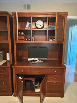 Thomasville Computer Desk