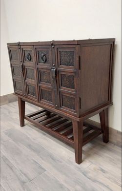 Gorgeous Console And Buffet Table From Ashley Furniture!!!