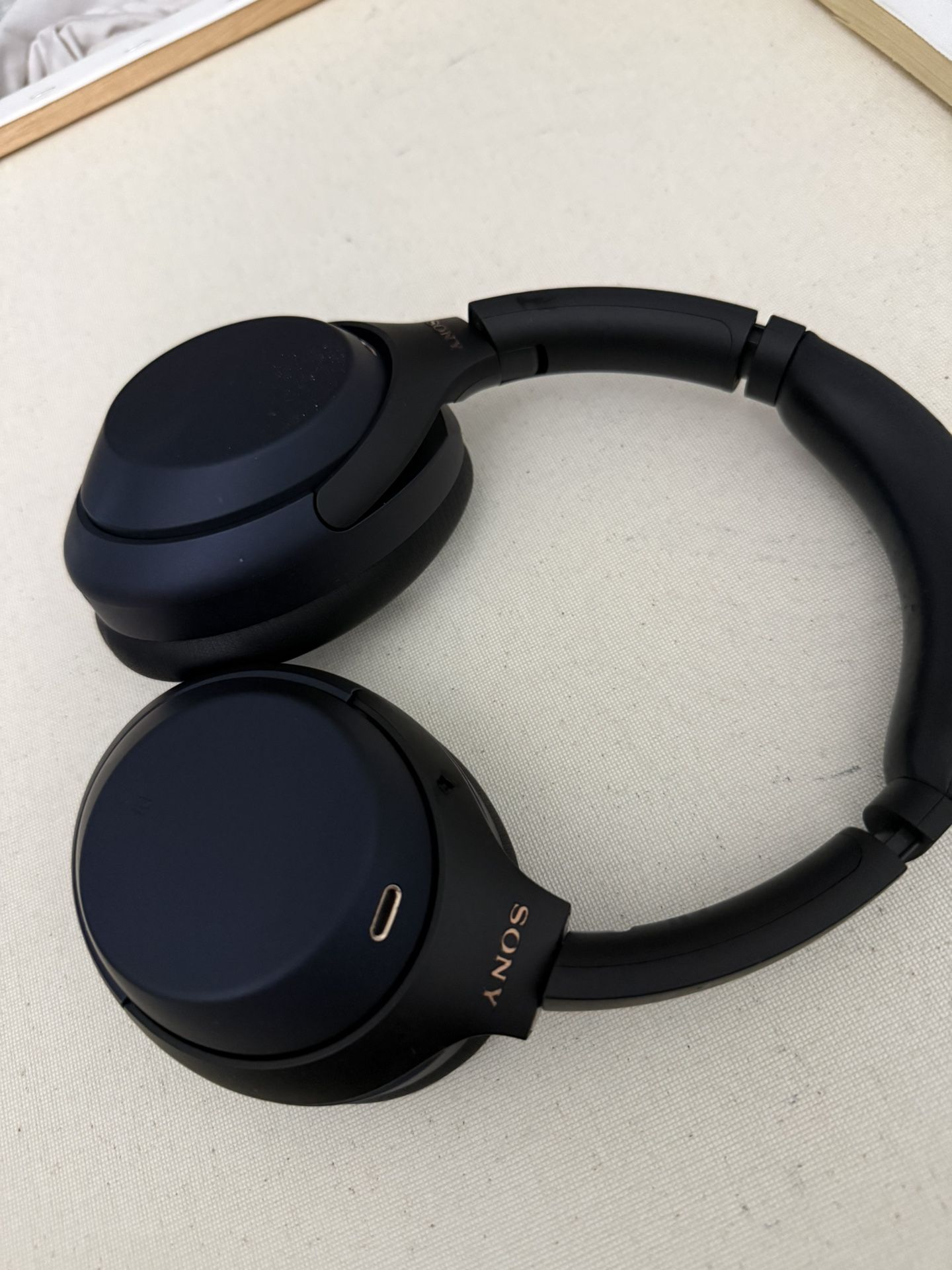 Sony WH-1000XM4 Wireless Noise-Cancelling Over-the-Ear Headphones - Black