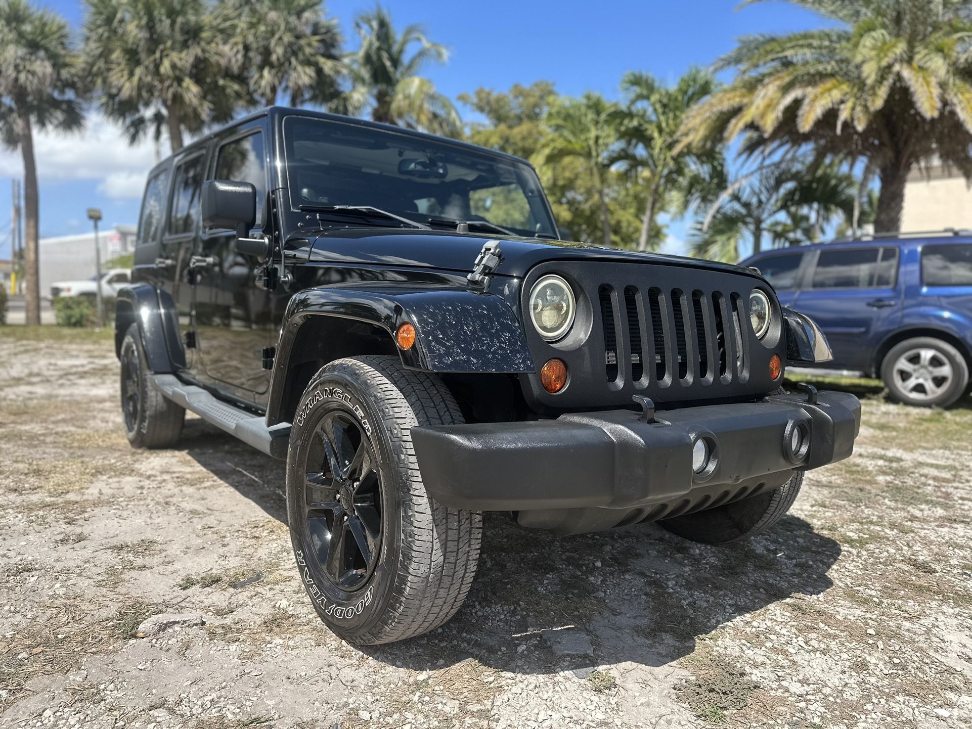 2013 JEEP WRANGLER UNLIMITED SAHARA