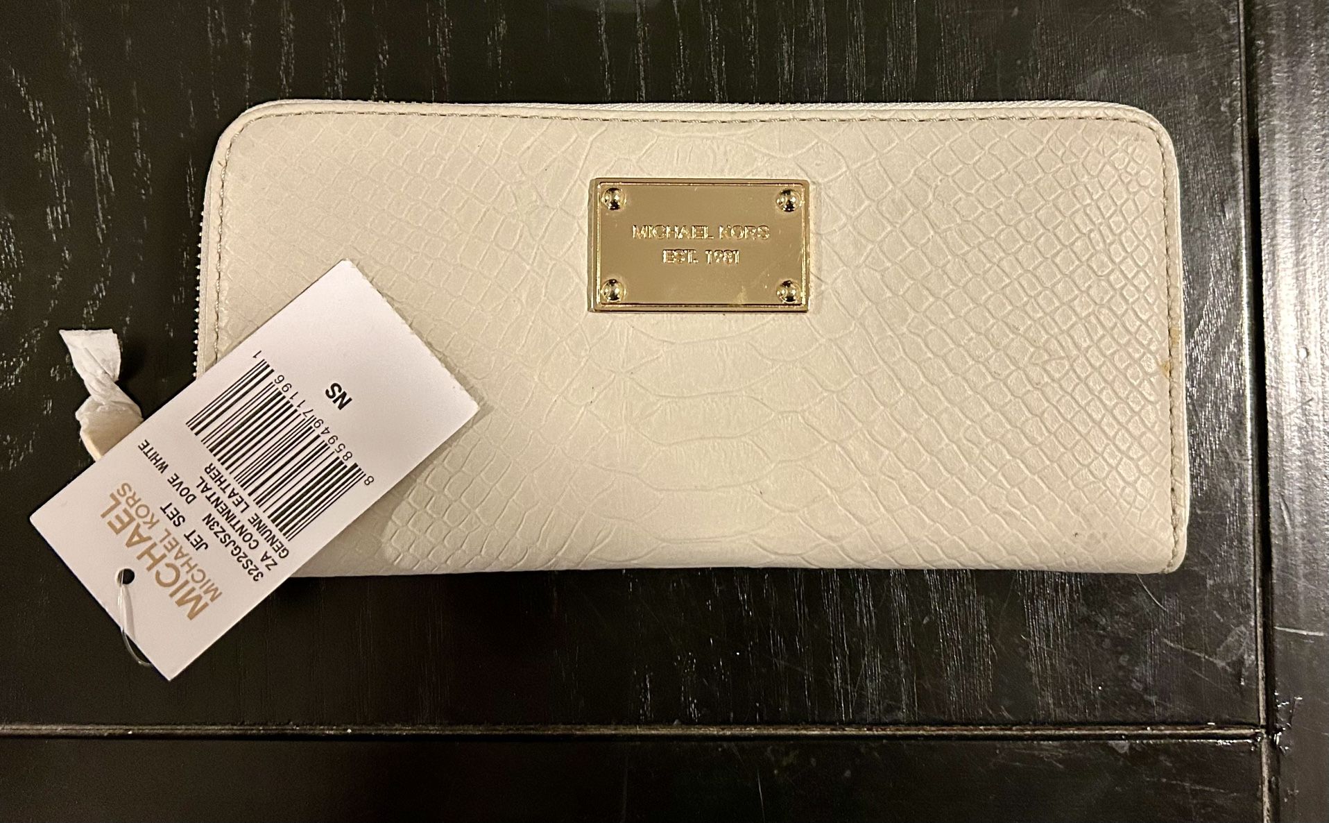 Brand New Michael Kors Wallet