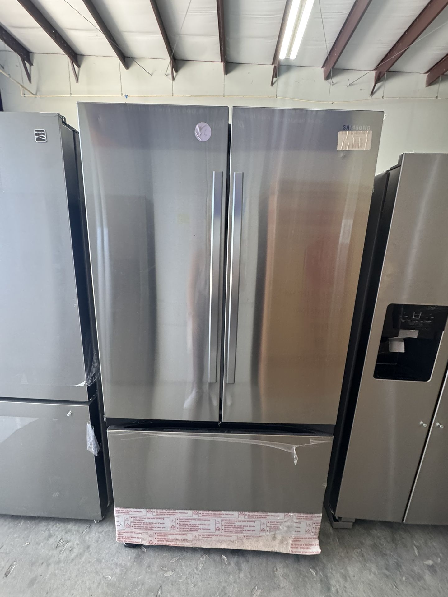 Open Box Refrigerator Samsung 