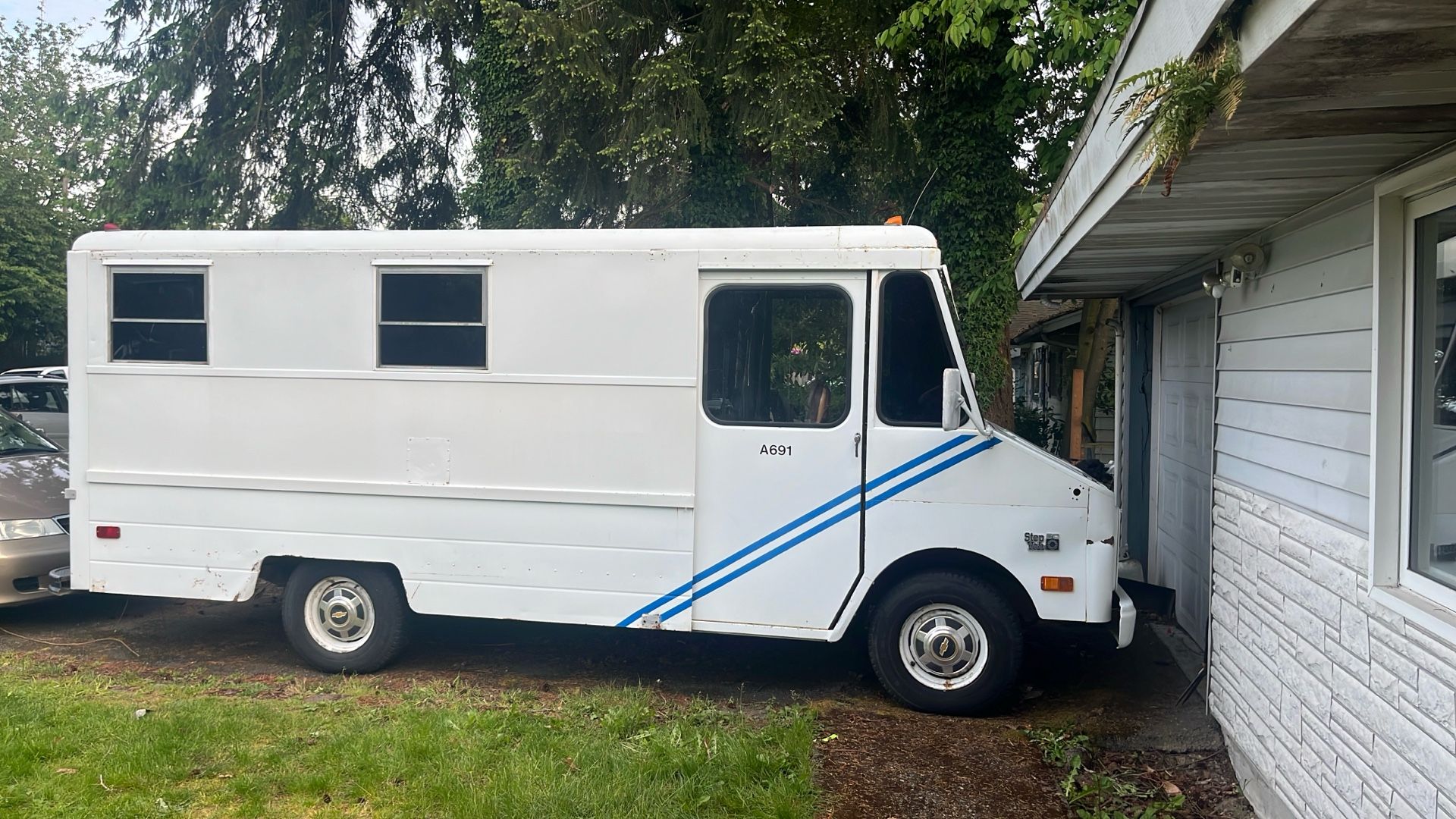 Chevy Step Van 20