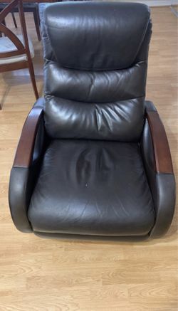 Beautiful leather recliner