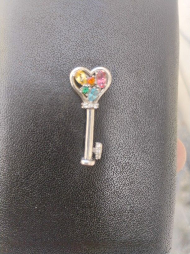 "KEY TO MY HEART" CHARM