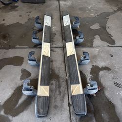 2020-2025 Chevy Silverado/ GMC Sierra Crew Cab running board