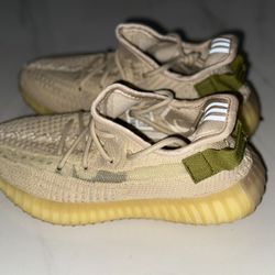 Yeezy Boost 350 V2 - Flax