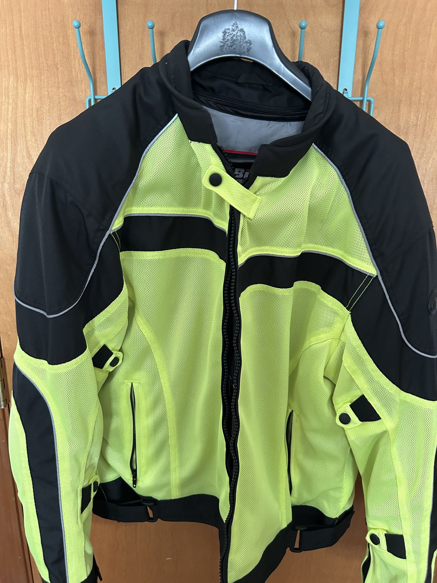 Bilt Motorcycle Jacket with Safety Padding and Removable Liner. Safety Yellow with Black. Excellent condition 2XL