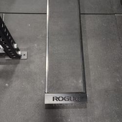 Rouge Monster Utility Seat 