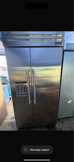42” THERMADOR BUILT IN STAINLESS STEEL REFRIGERATOR $