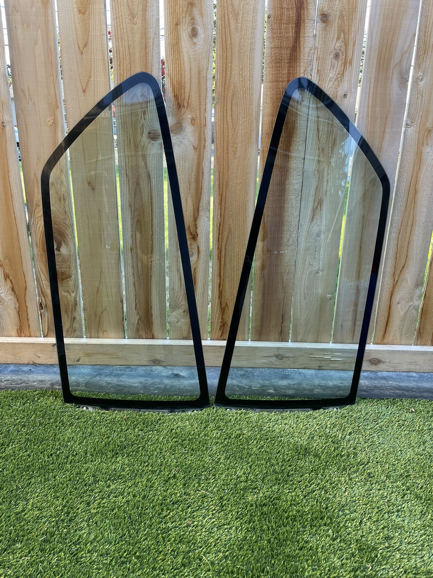 88-91 Honda Civic Hatchback Rear Glass Window Set