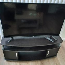 TLC TV with tv table