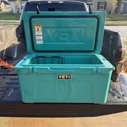 Yeti 65 Aquifer Blue