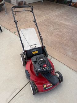 Toro self propelled lawnmower