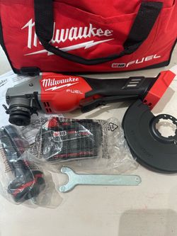 Milwaukee m18 fuel 4-1/2 to 6in grinder kit