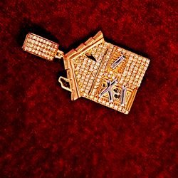 Stylish House Pendant 10K Yellow gold 1.25ctw Diamond