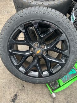 CHEVROLET RIMS 20’s WITH 285/45/22 ALL TERRAIN TIRES ARROYO BRAND