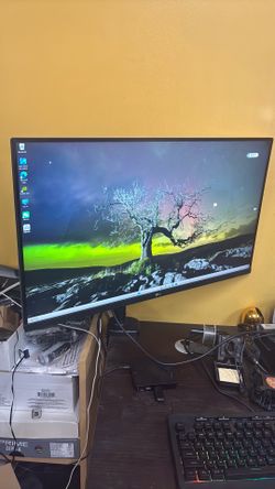 Samsung 32inches 4k monitor
