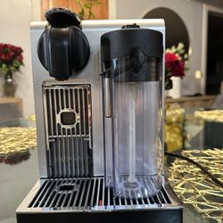 Nespresso Coffee Machine 