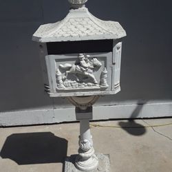 Mail Box