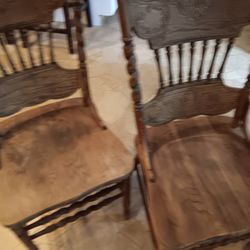 Oak Claw Foot Tanle 2 Chairs  