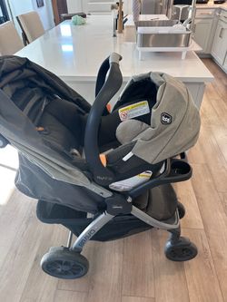 Chicco Bravo Stroller with KeyFit 30 Car Seat