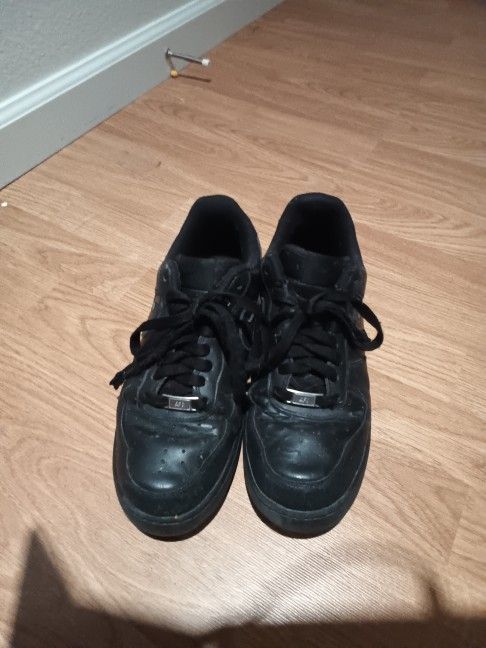 Black Air Force 1 Really Messed Up Size 8
