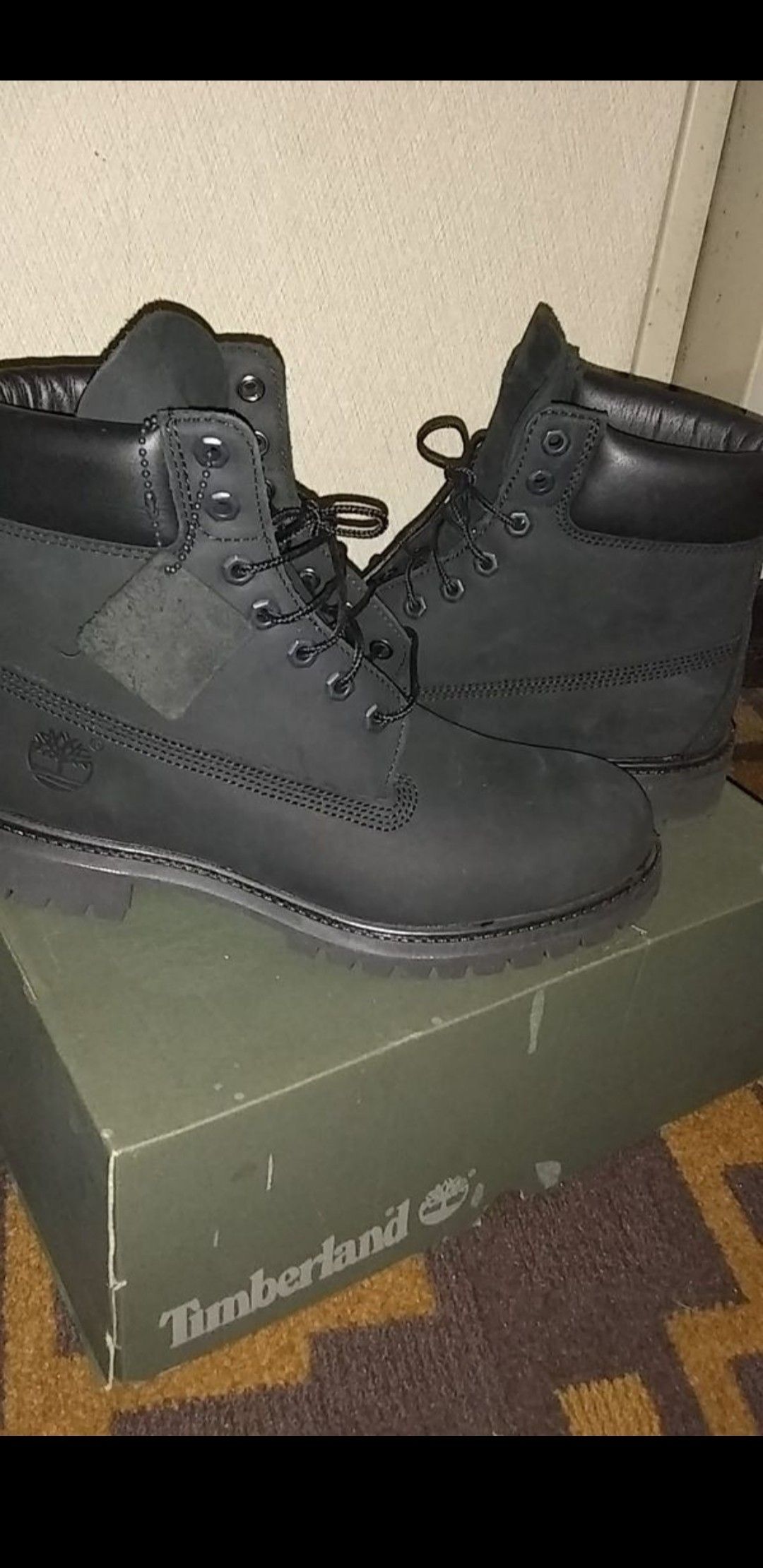 NEW Black Mens TIMBERLANDS Sz 9.5