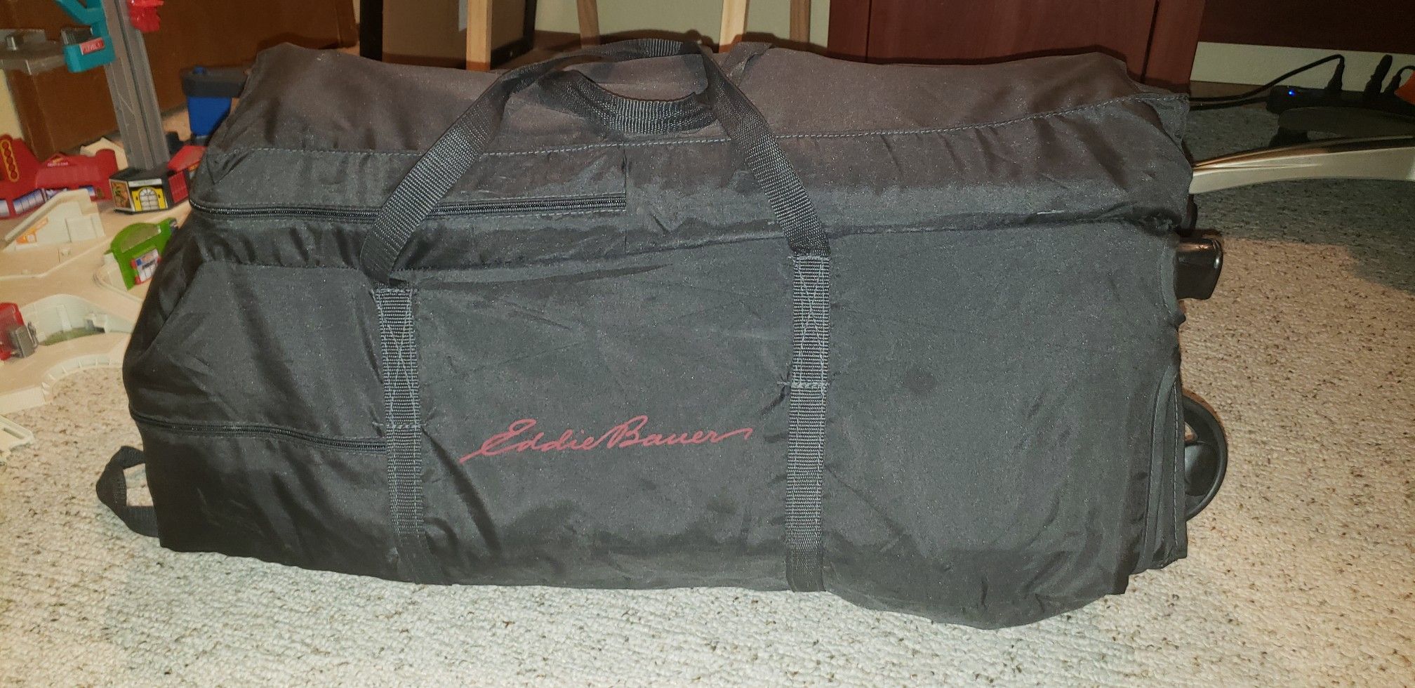 Eddie Bauer Pack N Play for Sale in Everett, WA OfferUp