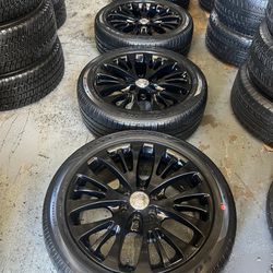 Escalade 22” Black Wheels And Tires 