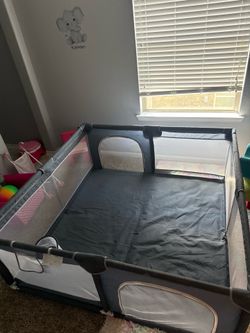 Play pen
