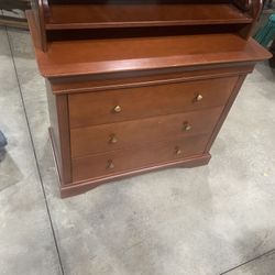 Dresser W/nursery Changing Table