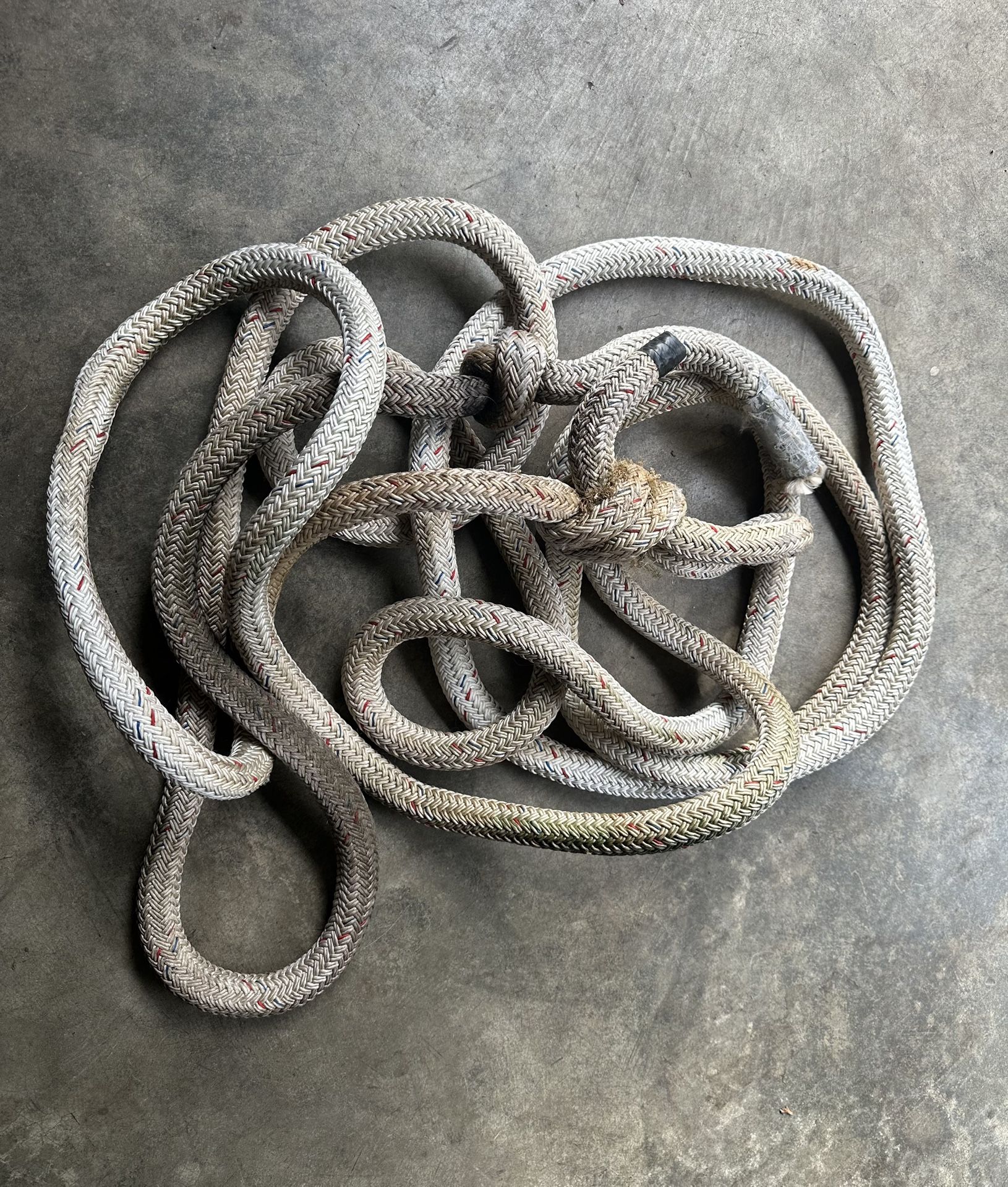 Heavy-Duty Vehicle Tow Recovery Rope