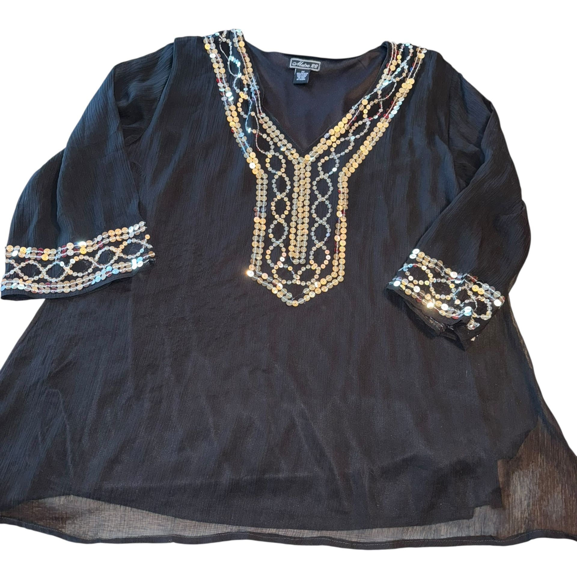 Metro 22 Blouse Womens 3X Sheer / Lined Blouse Black Silver 3/4 Sleeve Boho   Size 3X Sheer lined Please review pictures, there is one sequin missing 