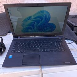 Toshiba 15.6" inch. Laptop. Windows 11, 1TB Stogage - $160