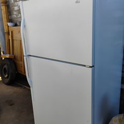 Kenmore Refrigerator 
