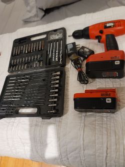Black & Decker Cordless Drill CD1800S 18V, 2 18v Batteries And 90% Drillbit Set