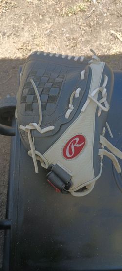 Rawlings Softball Glove