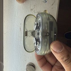 Beats Studio Buds + Transparent 