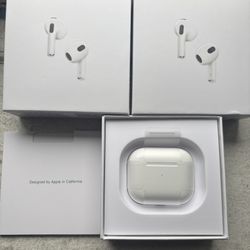 Apple AirPods 3rd Generation with Lightning Charging Case