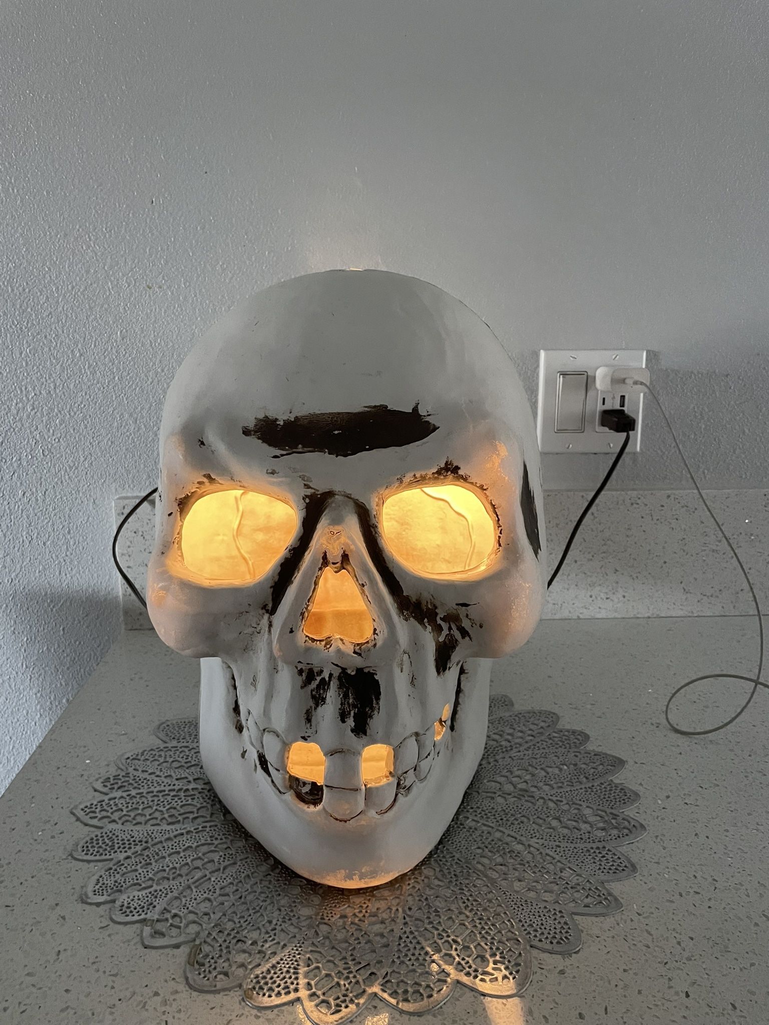 16” Giant Skeleton Head