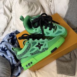 ✨ LV Sneakers – Women’s ✨  👟 Brand: LV 📏 Size: 38 (Women) 💎 Style: Stylish, modern, and comfortable ✅ Condition: Great condition  💰 Price: $300