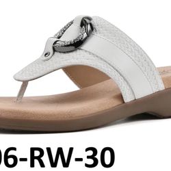 CLIFFS BY WHITE MOUNTAIN Women's Benedict Mini Wedge Sandal, White/Woven, 6.5 Women