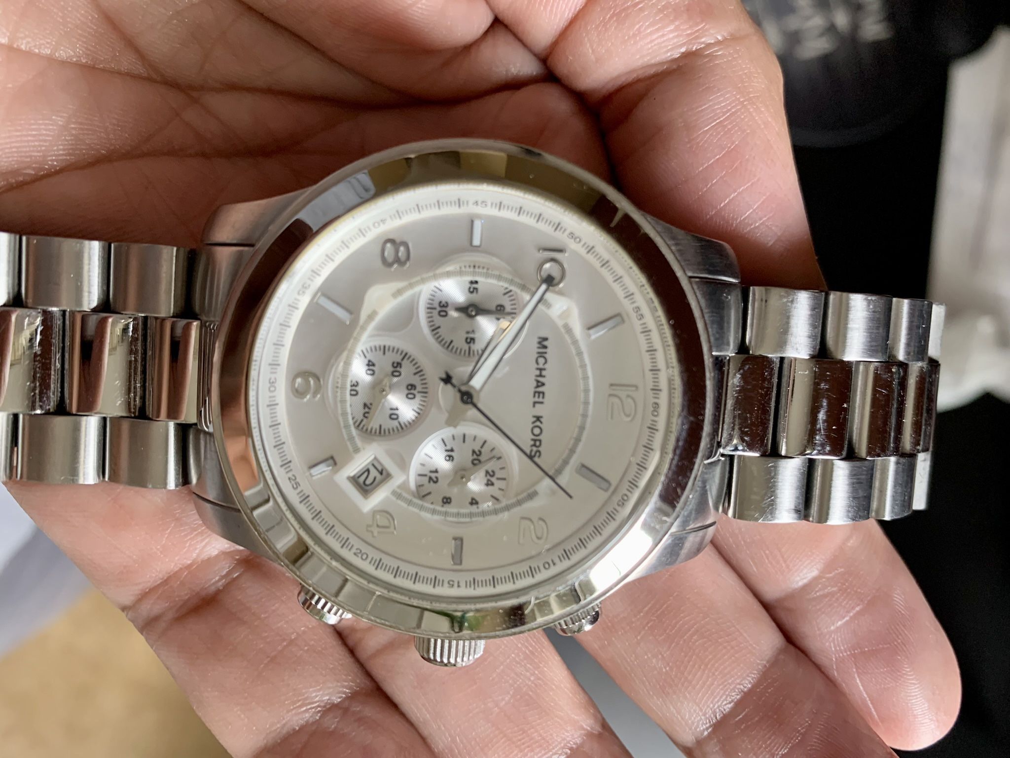MICHAEL KORS “OVERSIZED RUNWAY” MK8086 SILVER WATCH LINKS Michael Kors Runway Men main image 2