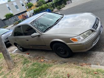 2000 Toyota Camry