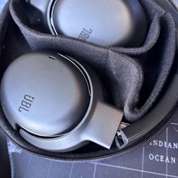 JBL Tour 1